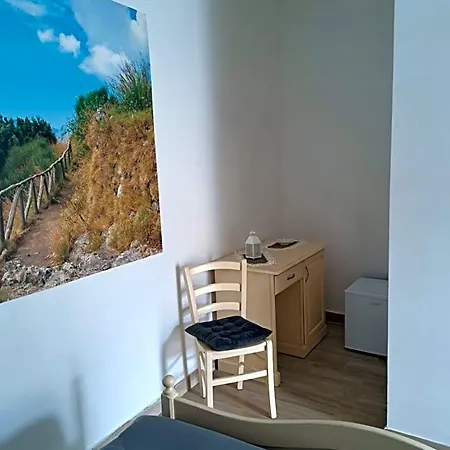 Il Ceppo Sui Sentieri Per Amalfi Bed & Breakfast 3*