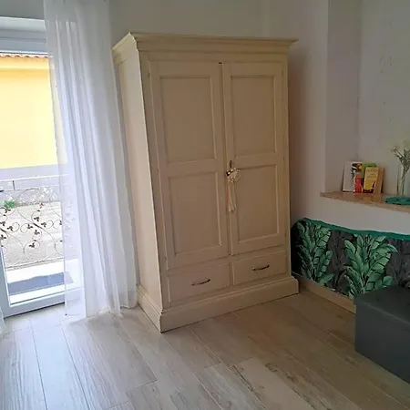 Il Ceppo Sui Sentieri Per Amalfi 3*